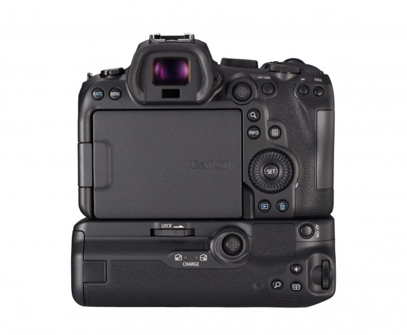 Den Batteriegriff BG-R10 gibt es für beide Kameras (hier die EOS R6). Er kostet ca. 379 Euro.