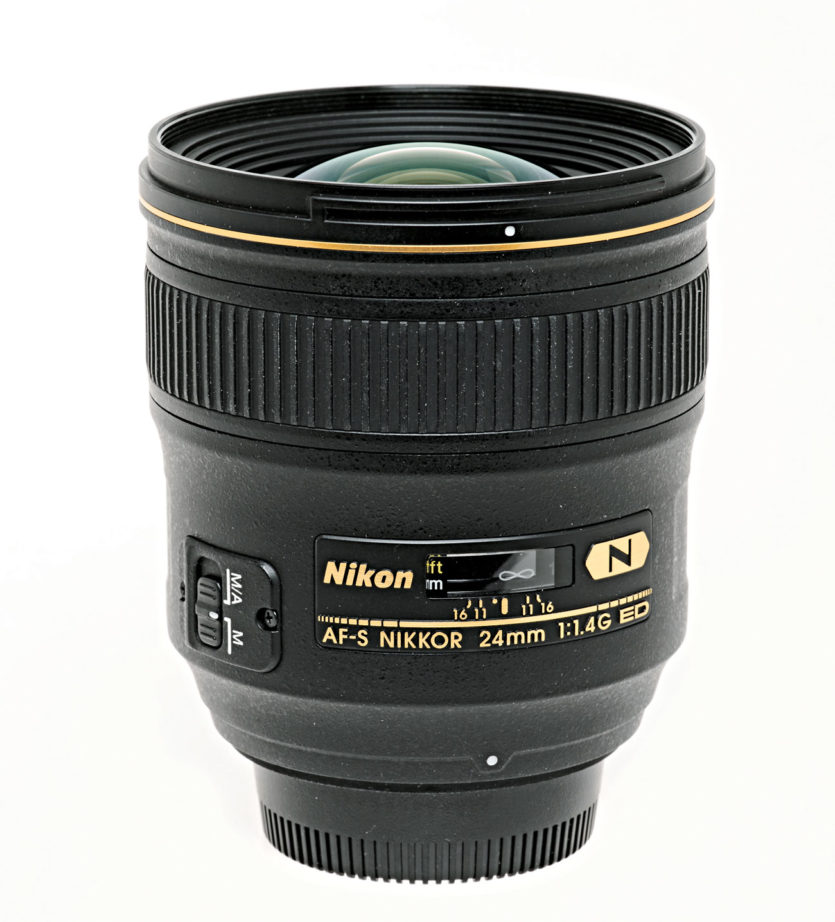24 mm Objektiv von Nikon