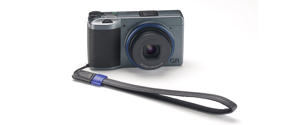 Ricoh GR IIIx Urban Edition Special Limited Kit