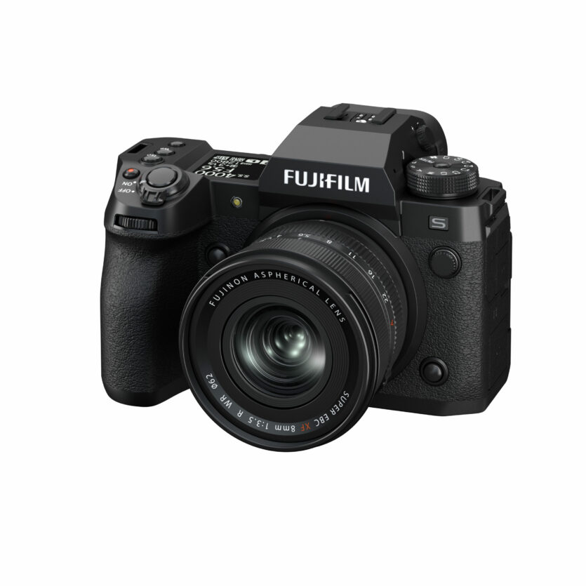 Das Fujifilm Fujinon XF 3,5/8 mm R WR an der X-H2S.