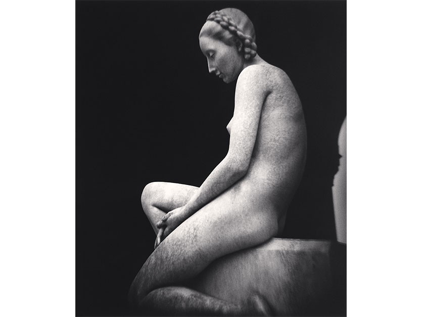 Frauen-Statue