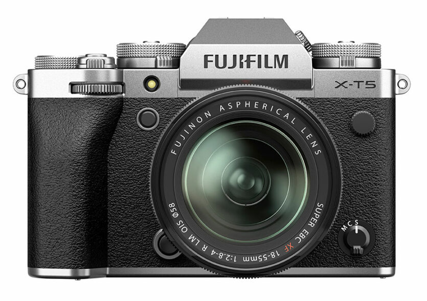 Fujifilm X-T5 frontal