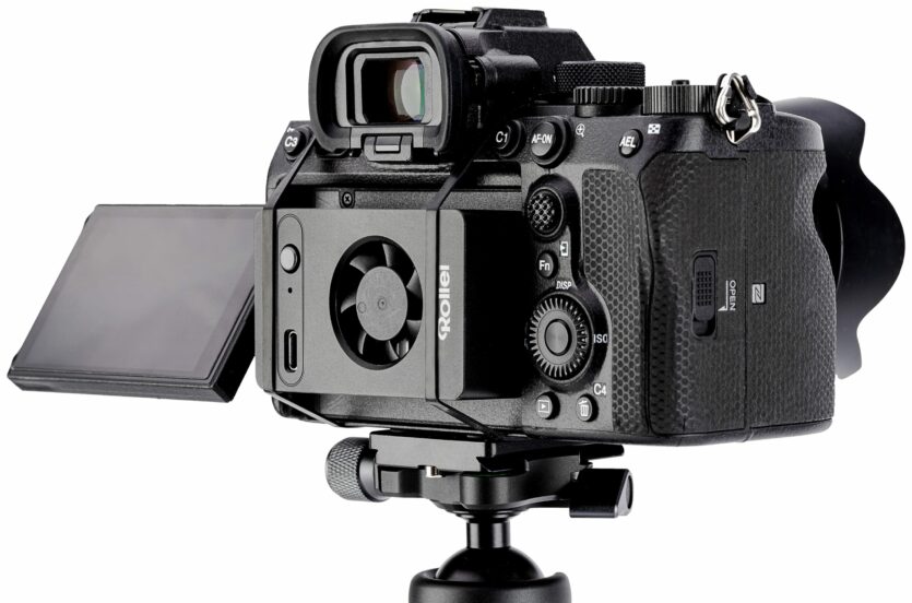 Camera Cooler CC-02 an einer Sony-Kamera.