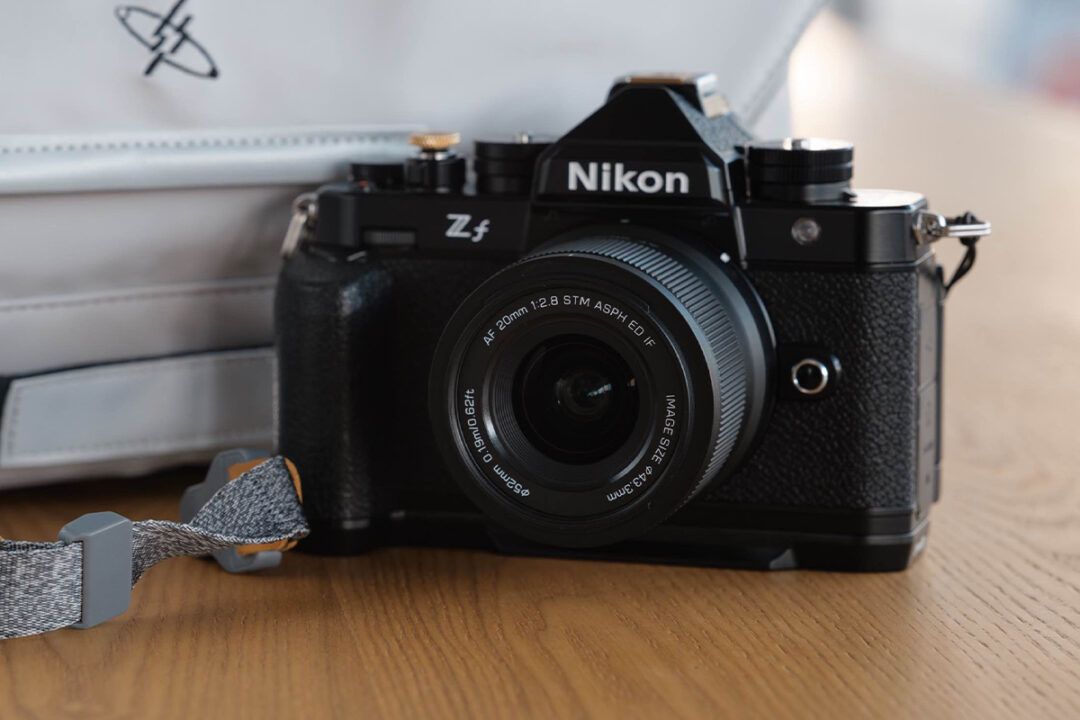 Viltrox 2,8/20 mm an einer Nikon Zf.